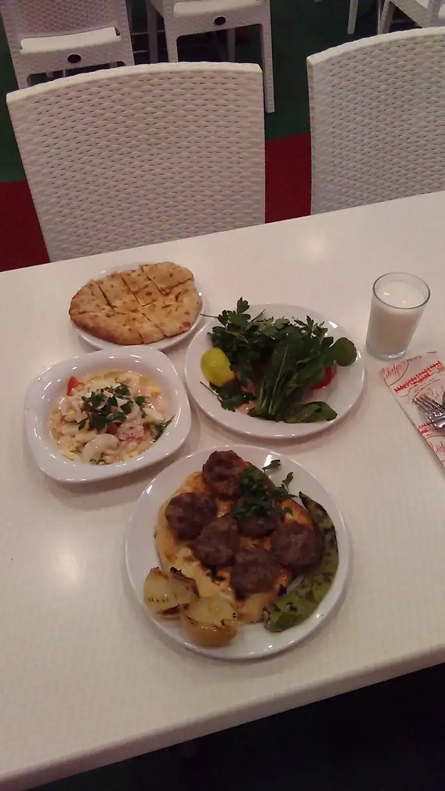 Meşhur Aksu Yıldız Köfte & Piyaz fotoğraf 2