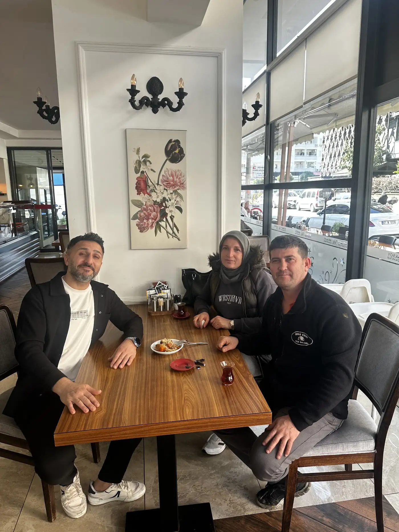 Ünlü kent pide kebap salonu
