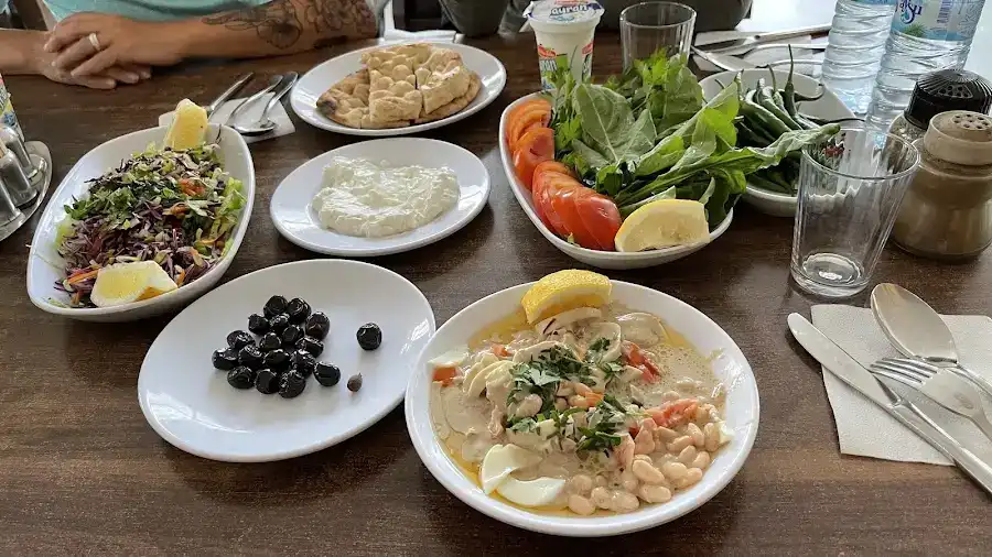 Üstün Restaurant fotoğraf 2