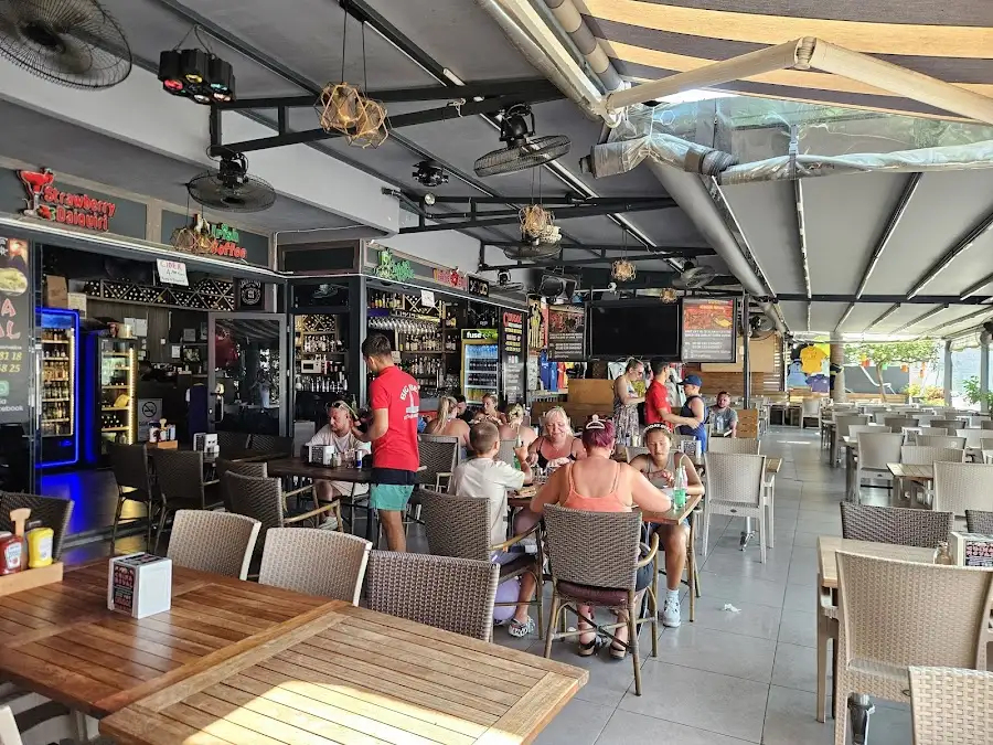 Big Ben pub Alanya fotoğraf 3