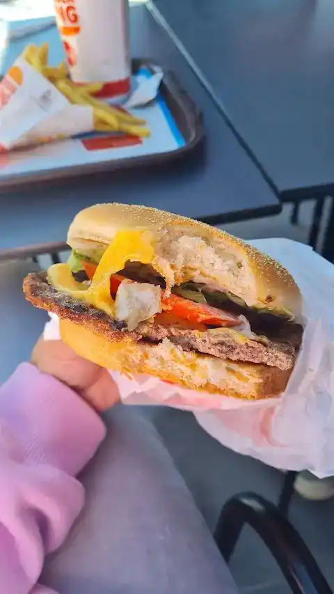 Burger King - Güllerpınar Mahallesi Şubesi fotoğraf 2