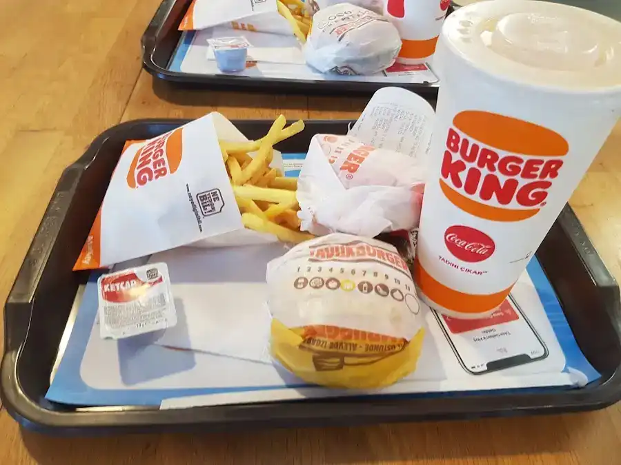 Burger King - Güllerpınar Mahallesi Şubesi fotoğraf 3