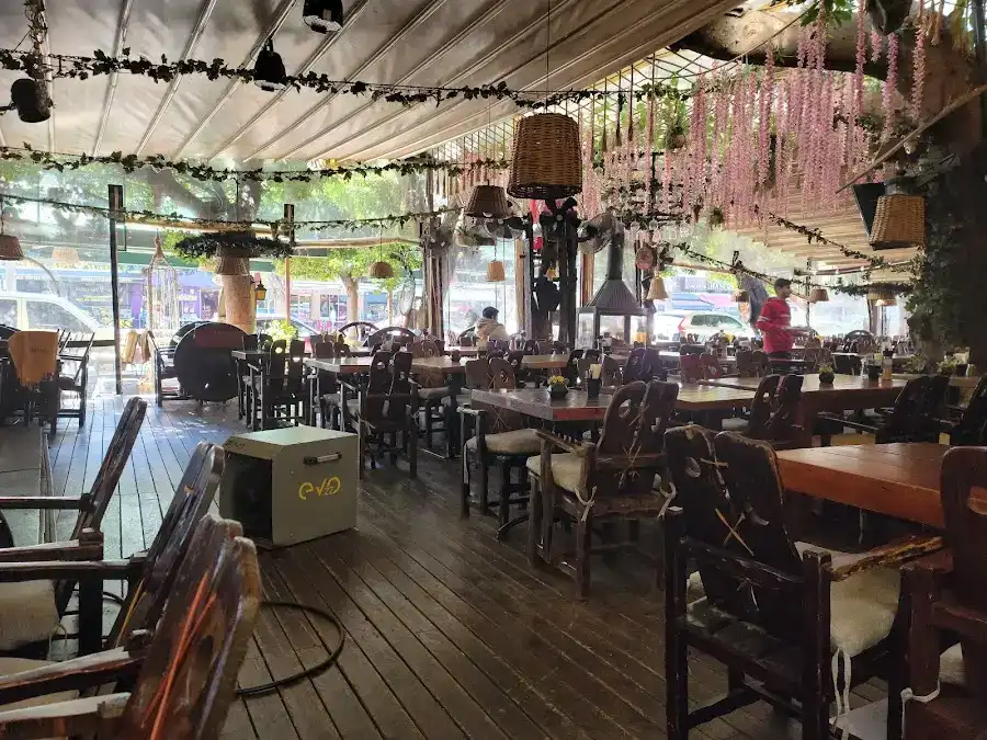 Ev Restaurant