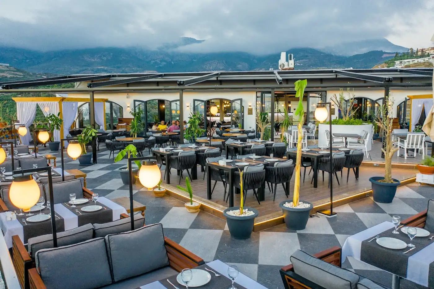 İYOM RESTAURANT