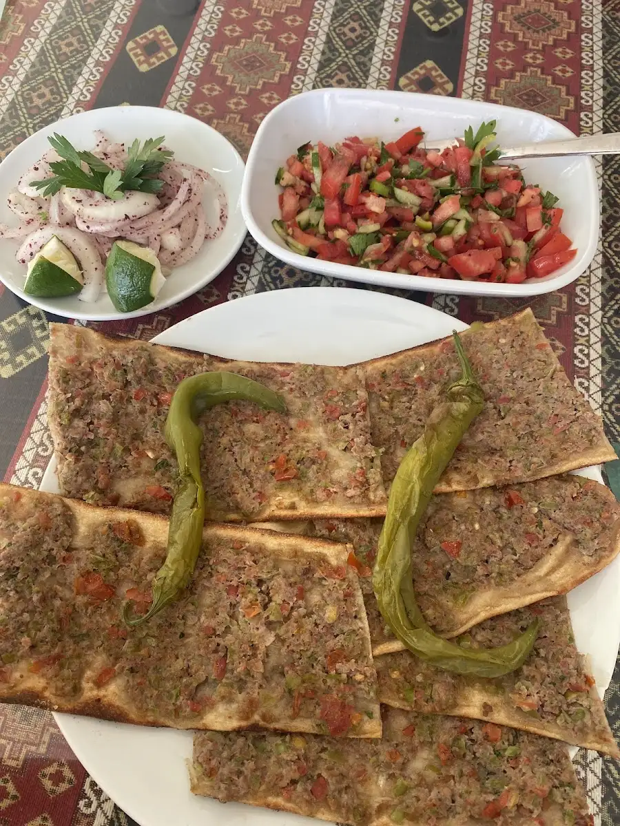 Konyalılar etli ekmek pide salonu fotoğraf 3