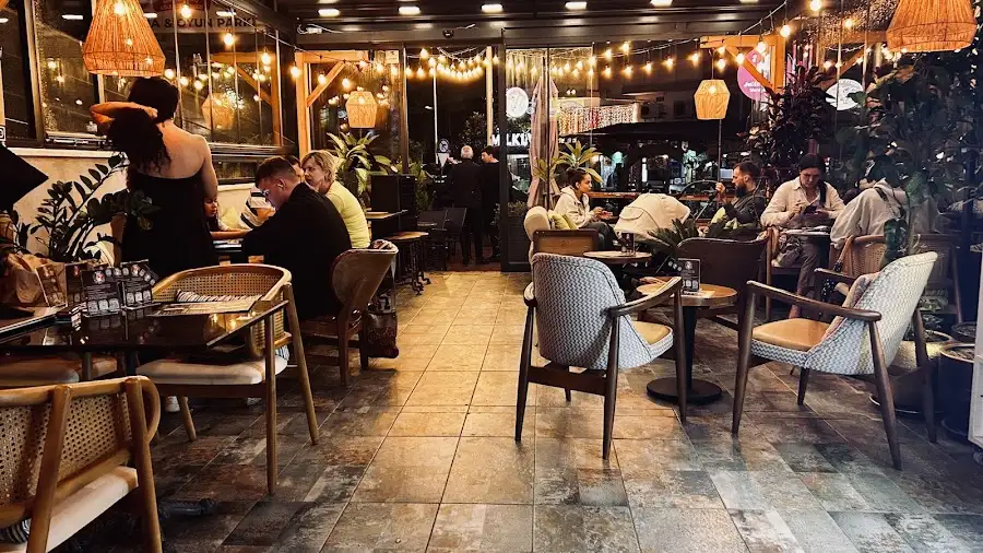 Mamma Mia Pizza Cafe Bar