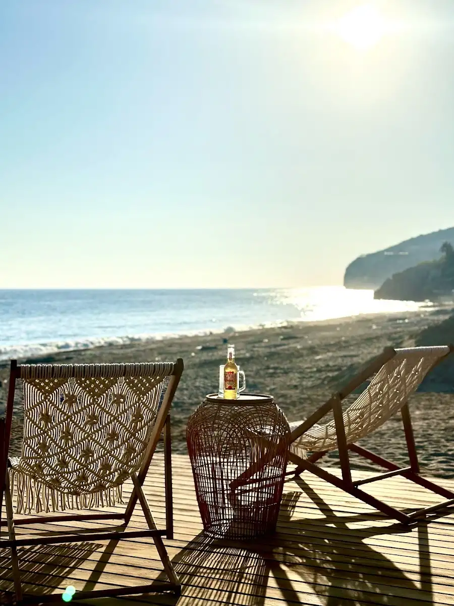 Naula Lounge & Beach