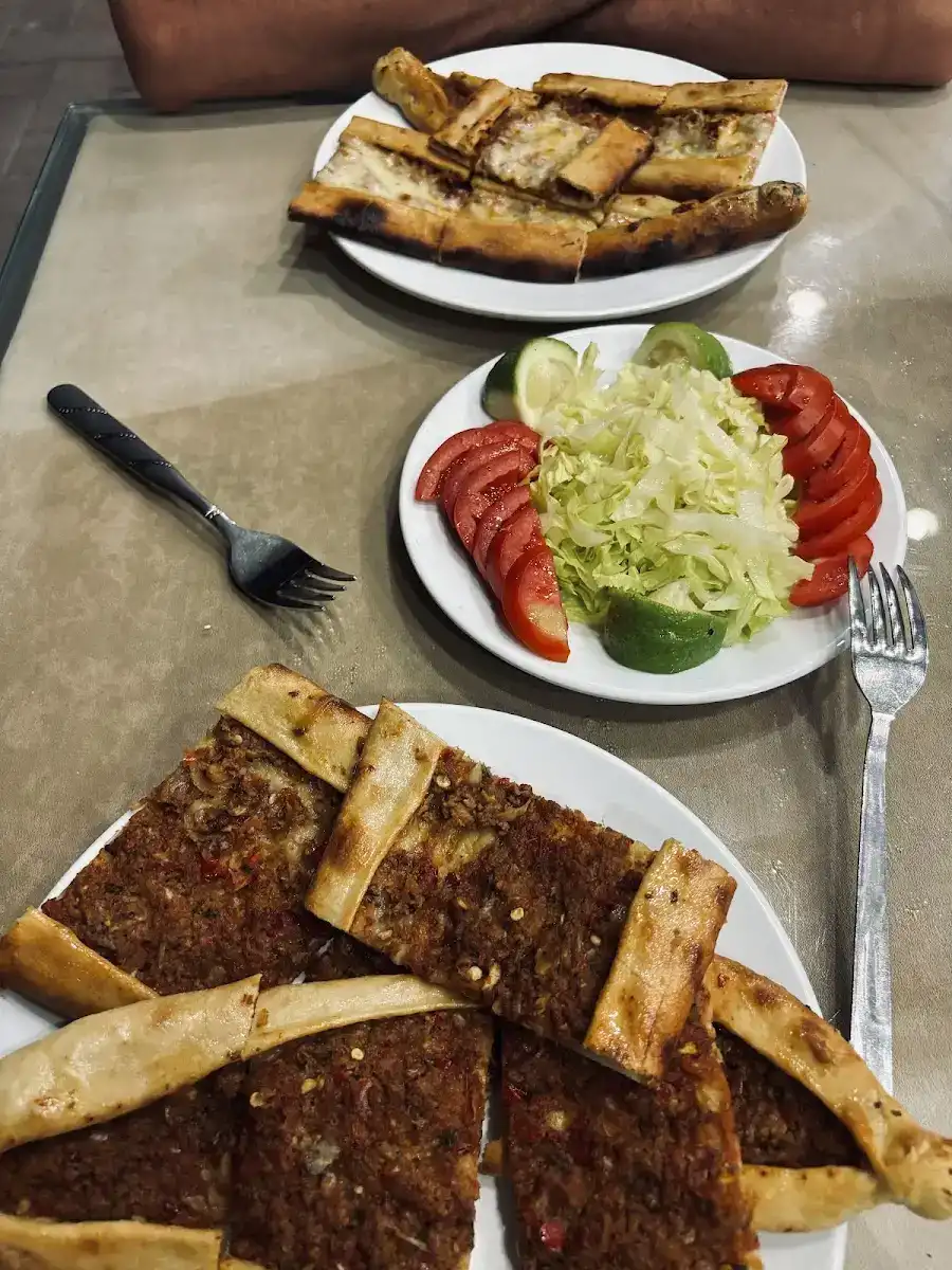 Öz Kardeşler Lokantası fotoğraf 2