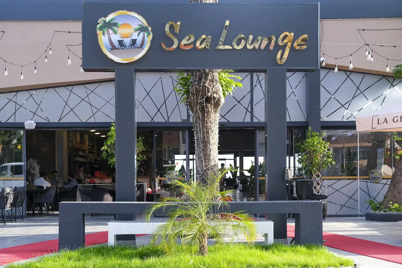 Sea Lounge