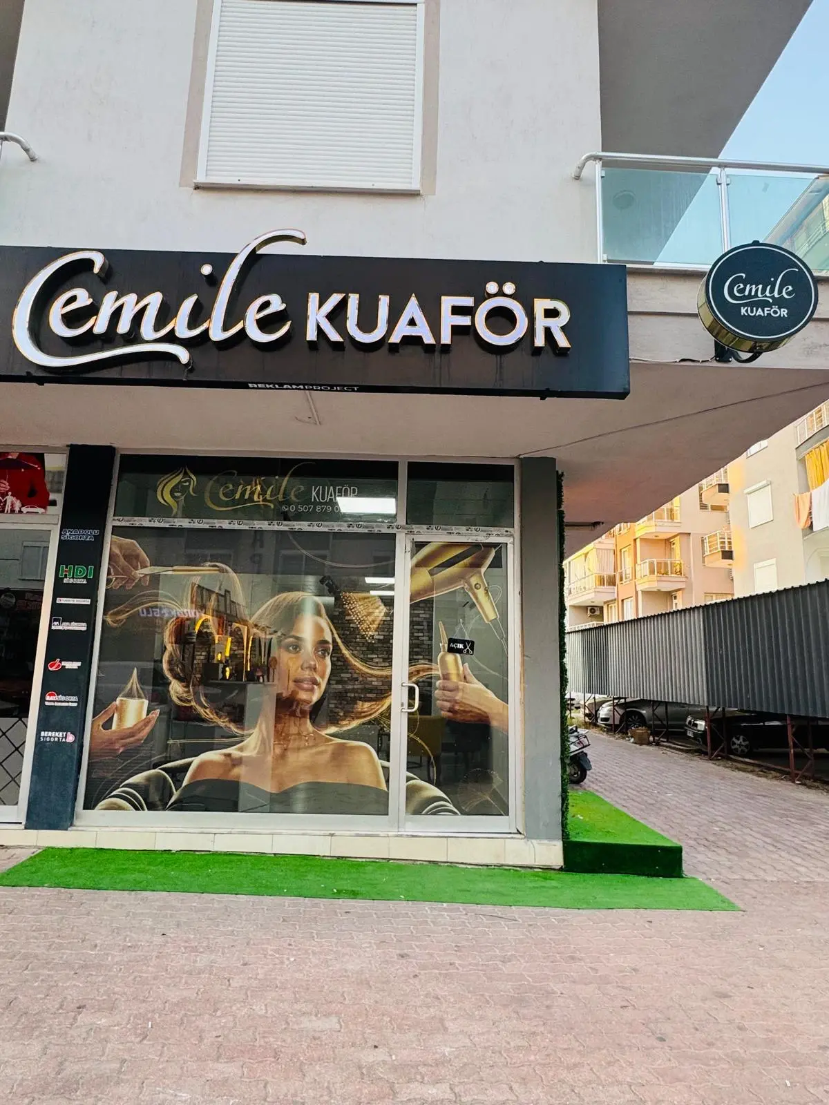 Cemile Bayan Kuaförü