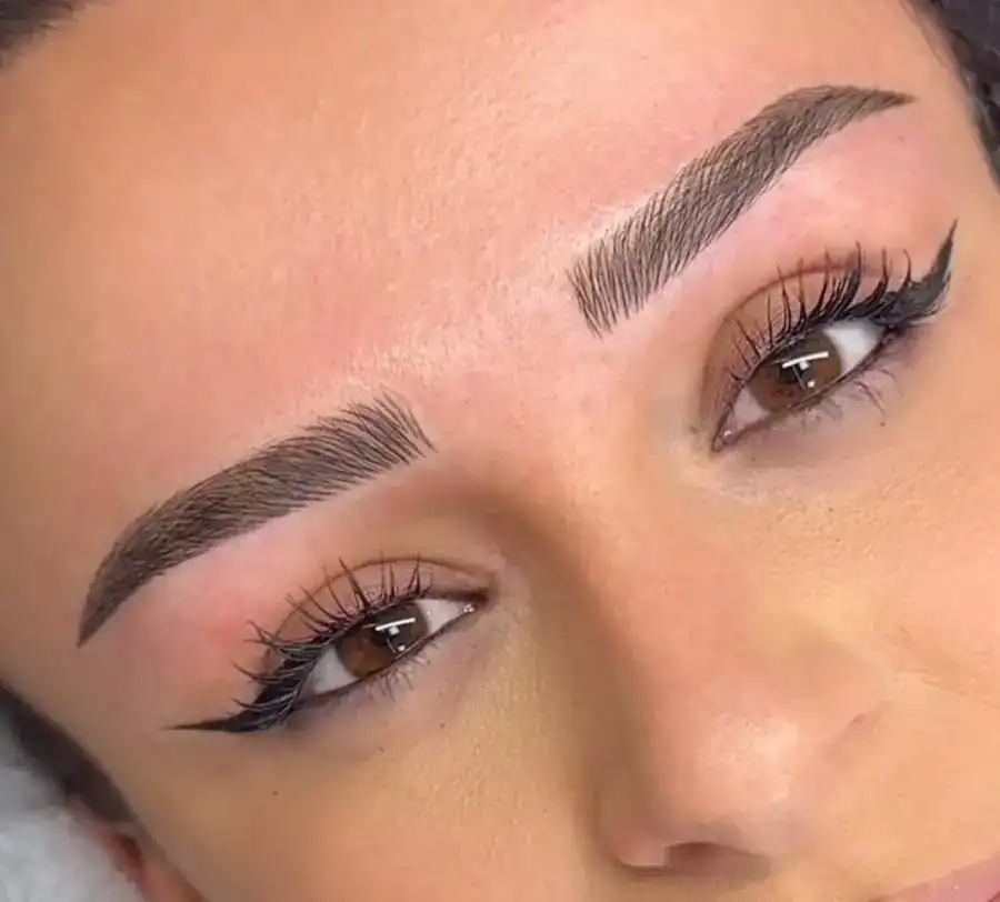 ÖZGE AKKUŞ BEAUTY - MAKEUP STUDİO- SPA -KUAFÖR fotoğraf 3