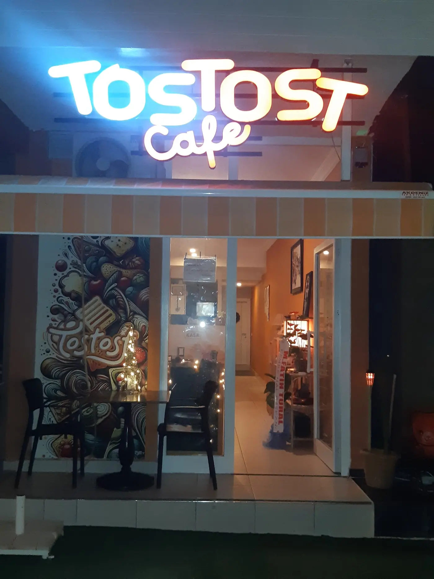 TosTost Cafe