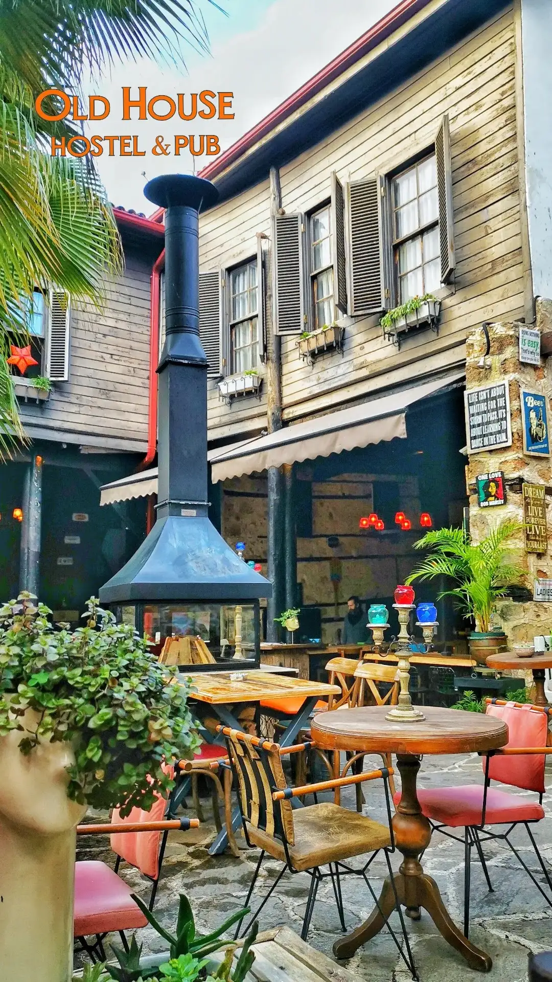 Old House Pub & Butik Hotels & Muratpaşa Pub & Cocktail Bar