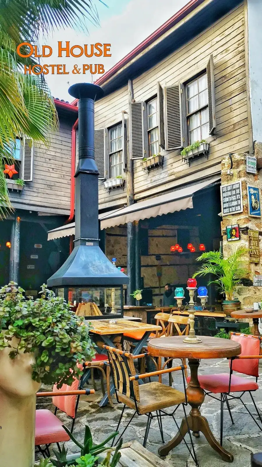 Old House Pub & Butik Hotels & Muratpaşa Pub & Cocktail Bar