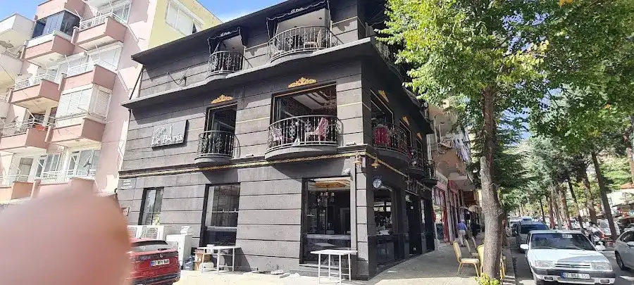 Cafe Le Paris fotoğraf 3
