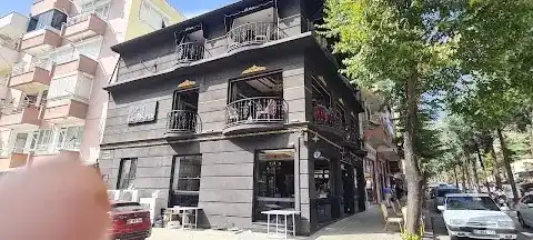 Cafe Le Paris fotoğraf 3