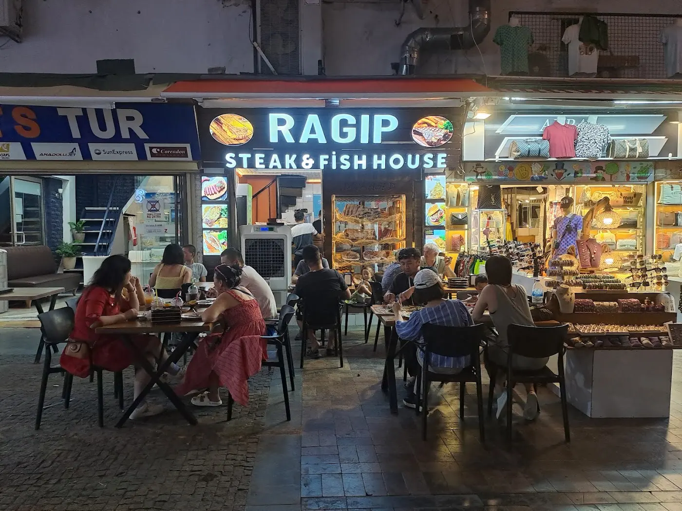 RAGIP. STEAK.FISH.HOUSE