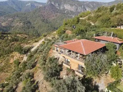 Avena Mountain Hotel