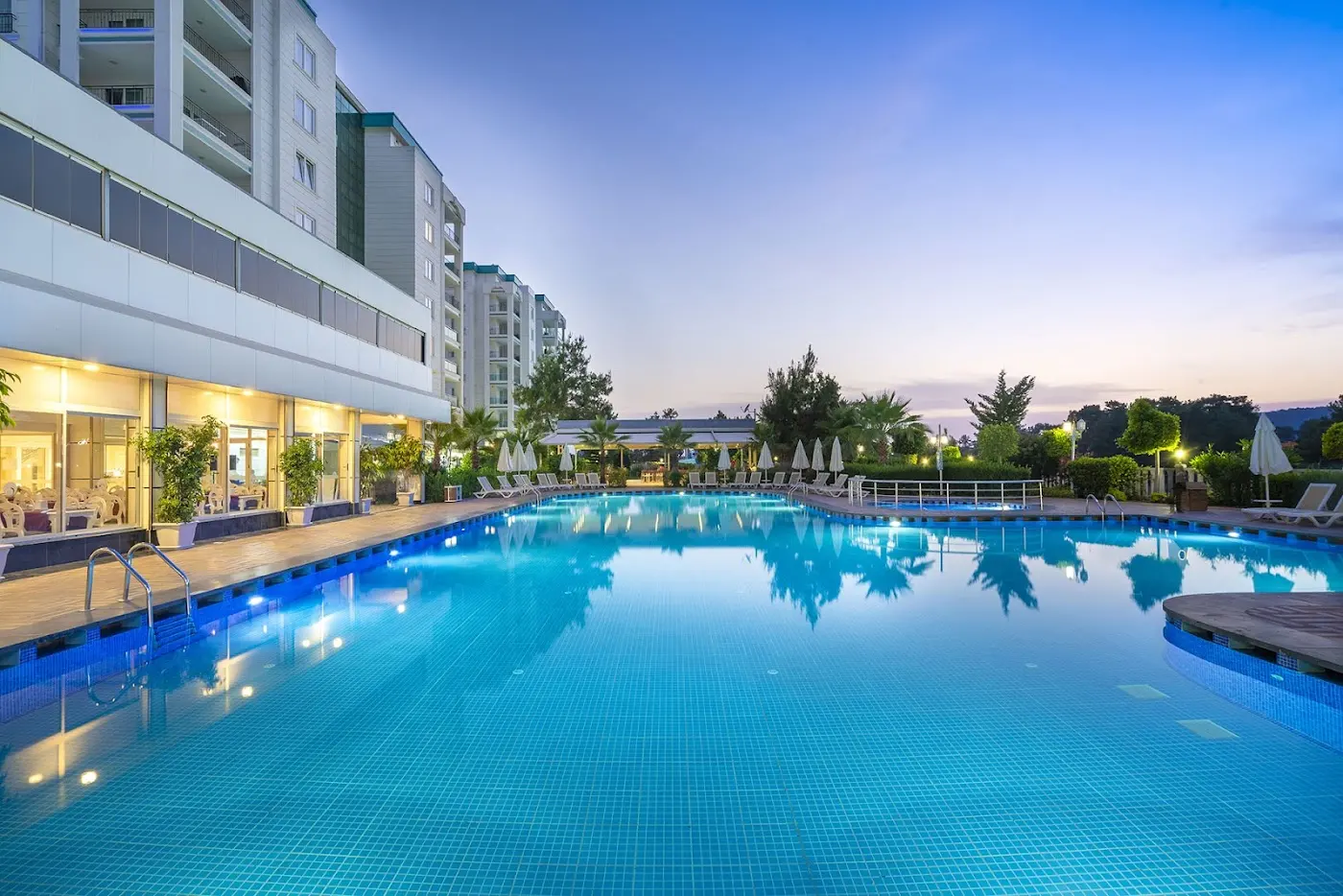 Modern Saraylar Luxury Hotel | Alkolsüz Aile Oteli