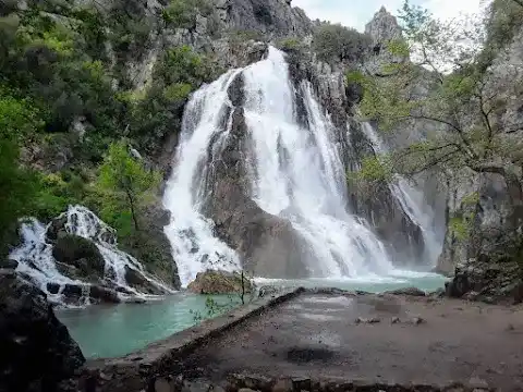 Uçansu Restoran-Kafe Muhtarın Yeri fotoğraf 3