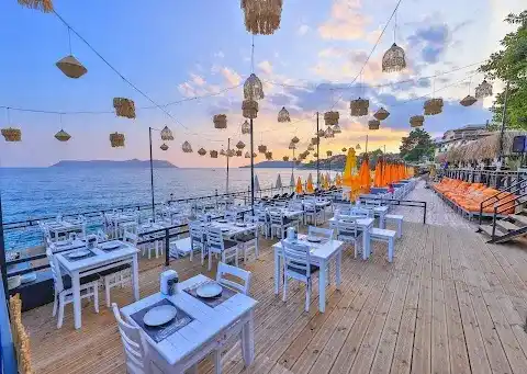 Mumi Restaurant & Ocakbaşı & Meyhane & Canlı Müzik & Eğlence