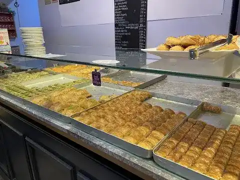 Tatlı Dükkanı