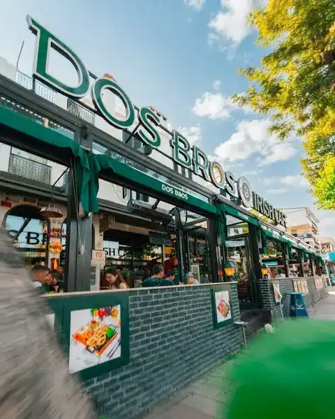 Dos Bros Irish Cafe