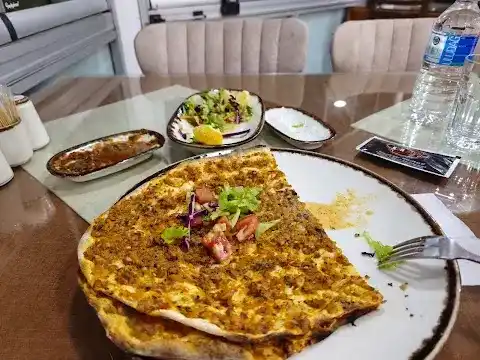 Kebapçı Rıdvan Kor Ateş Restaurant - Pide Kebap Lahmacun - Konyaaltı fotoğraf 2