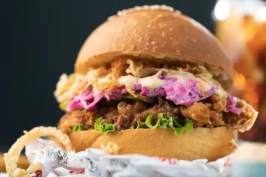 Kricket Burger fotoğraf 2