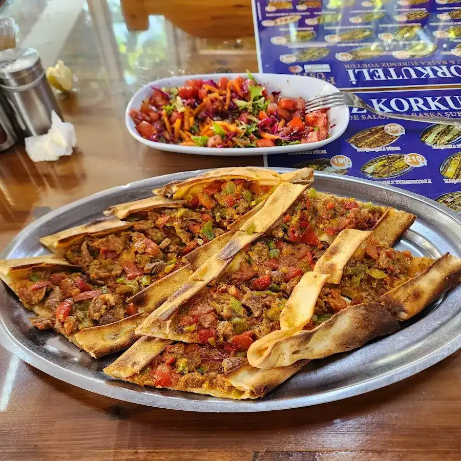 Öz Korkuteli Pide & Kebap Salonu fotoğraf 2