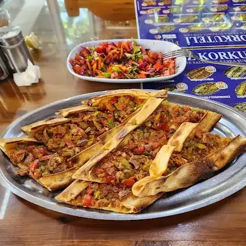 Öz Korkuteli Pide & Kebap Salonu fotoğraf 2