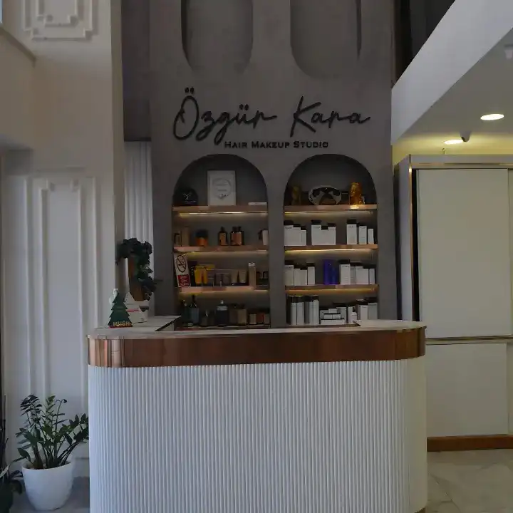 Özgürkara_hairmakeupstudio fotoğraf 3