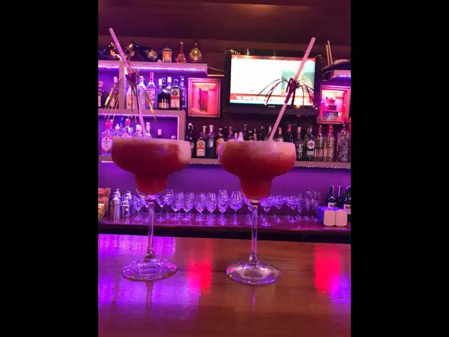 SKY KARAOKE BAR SIDE
