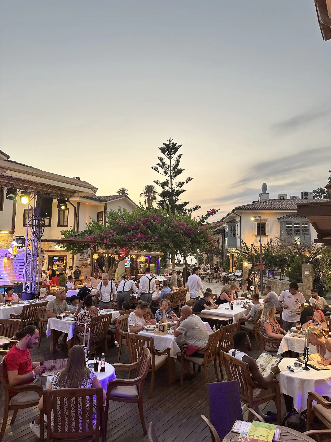 The Royal Castle Pub&Steakhouse fotoğraf 3