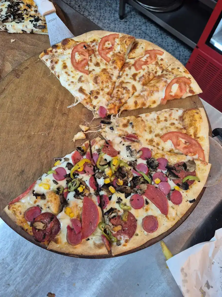 LİMİTLESS PİZZA&BURGER fotoğraf 2