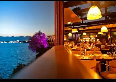 Sunset view restaurant & bar