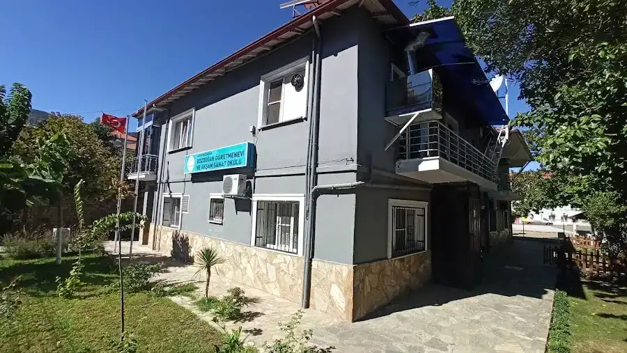 Bozdoğan Öğretmenevi ve Akşam Sanat Okulu