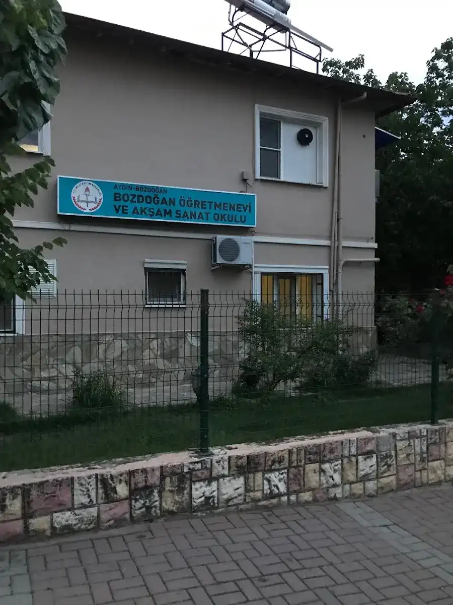 Bozdoğan Öğretmenevi ve Akşam Sanat Okulu fotoğraf 2