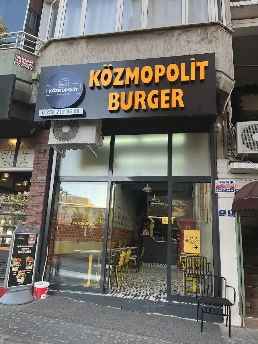 KÖZMOPOLİT BURGER