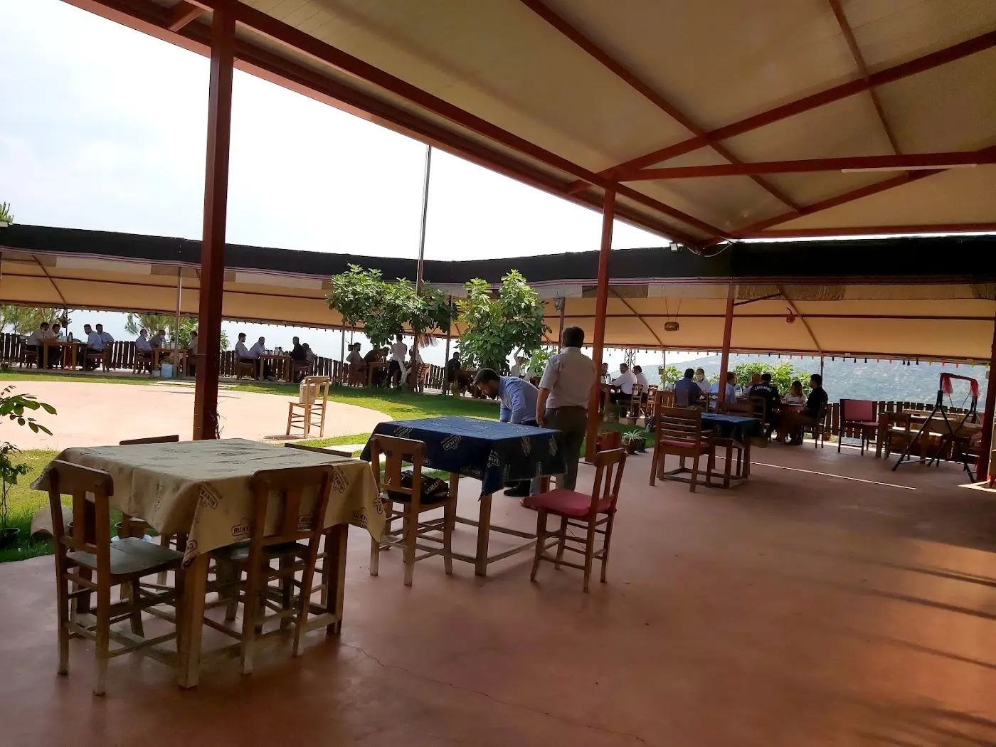 Göcer cafeterya restaurant kahvaltı bahcesi