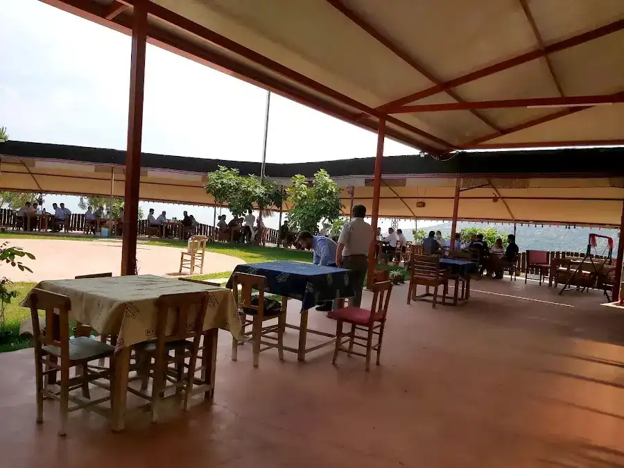 Göcer cafeterya restaurant kahvaltı bahcesi
