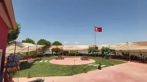 Göcer cafeterya restaurant kahvaltı bahcesi fotoğraf 3