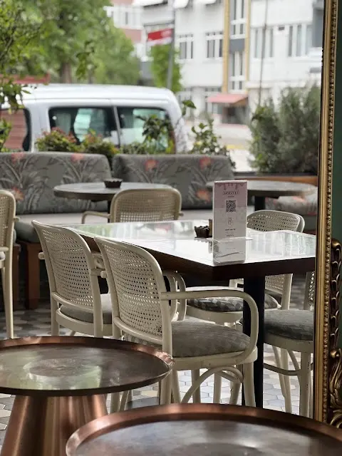 Grey 1979 Cafe Brasserie yorumları ve müşteri geri bildirimleri