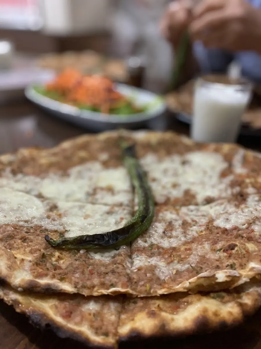 Zirve Pide ve Lahmacun Salonu fotoğraf 2