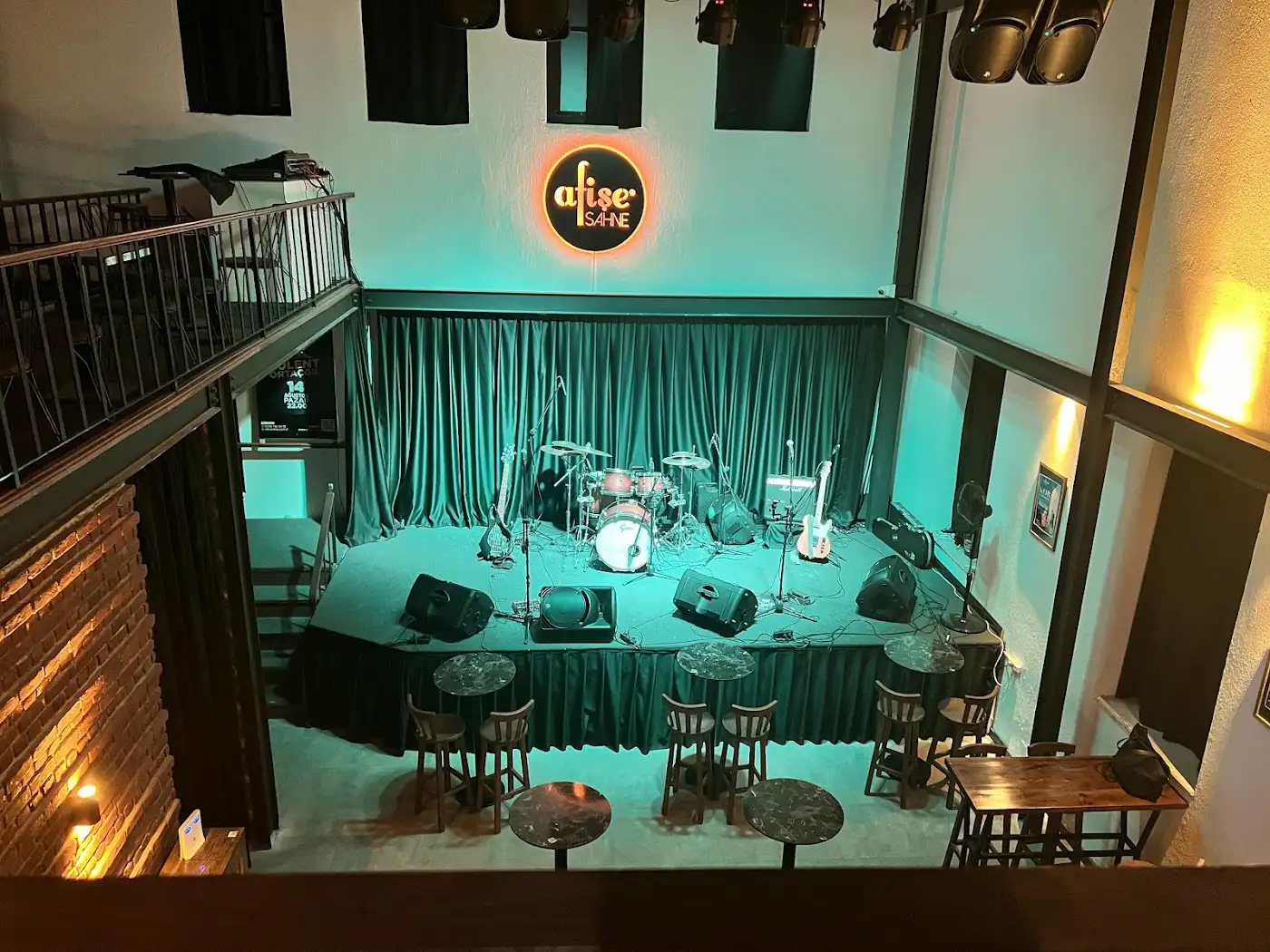 Afişe Sahne Kafe Bar