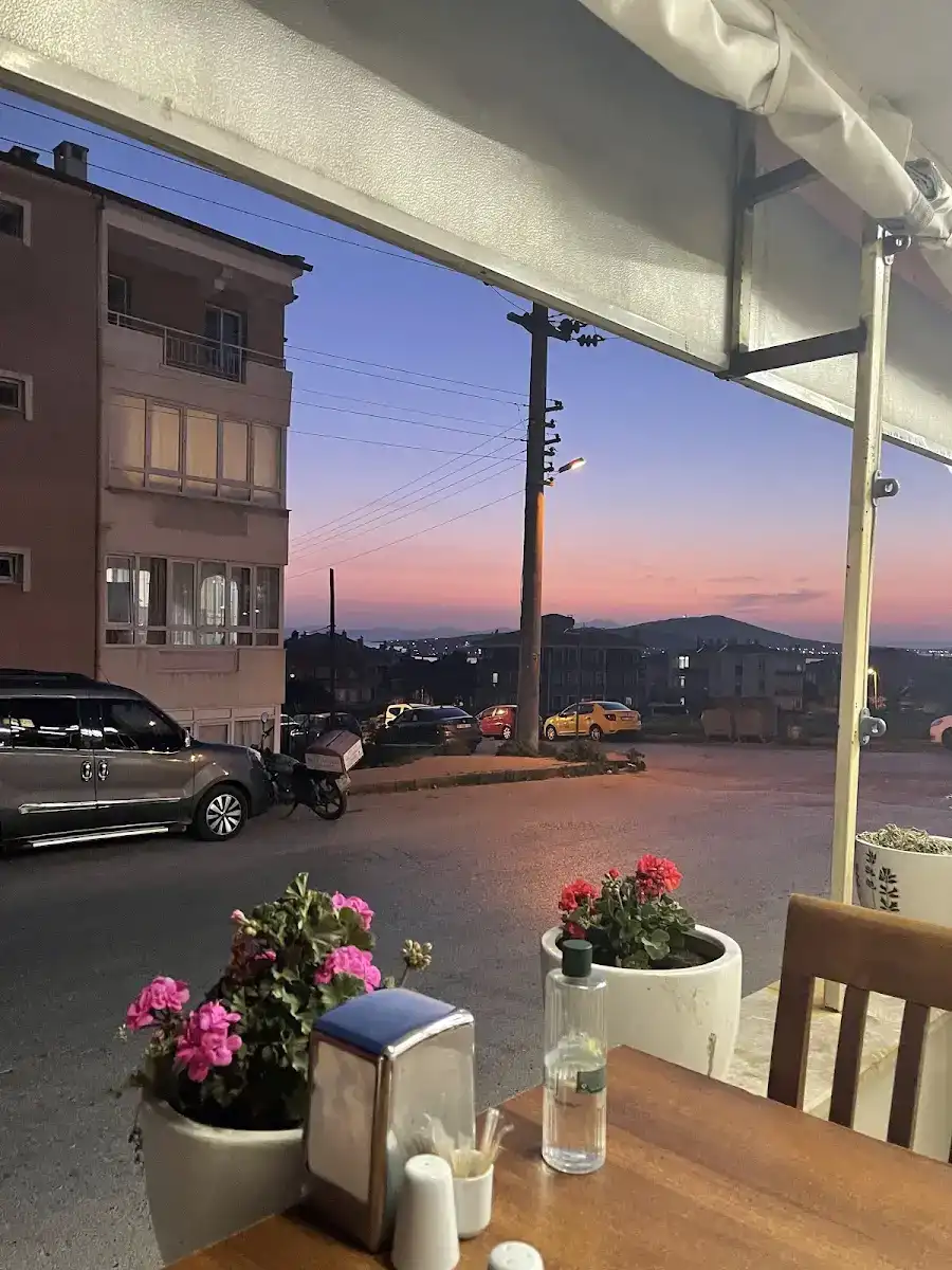 Armutçuk Lahmacun Pide Pizza Döner Salonu