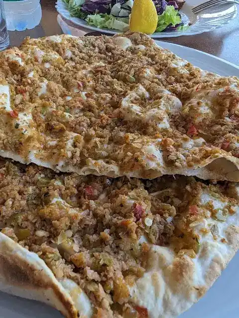 Armutçuk Lahmacun Pide Pizza Döner Salonu fotoğraf 2