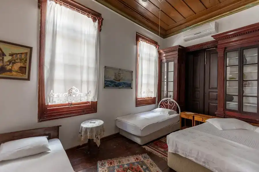 Bonjour Pansiyon Ayvalık fotoğraf 2