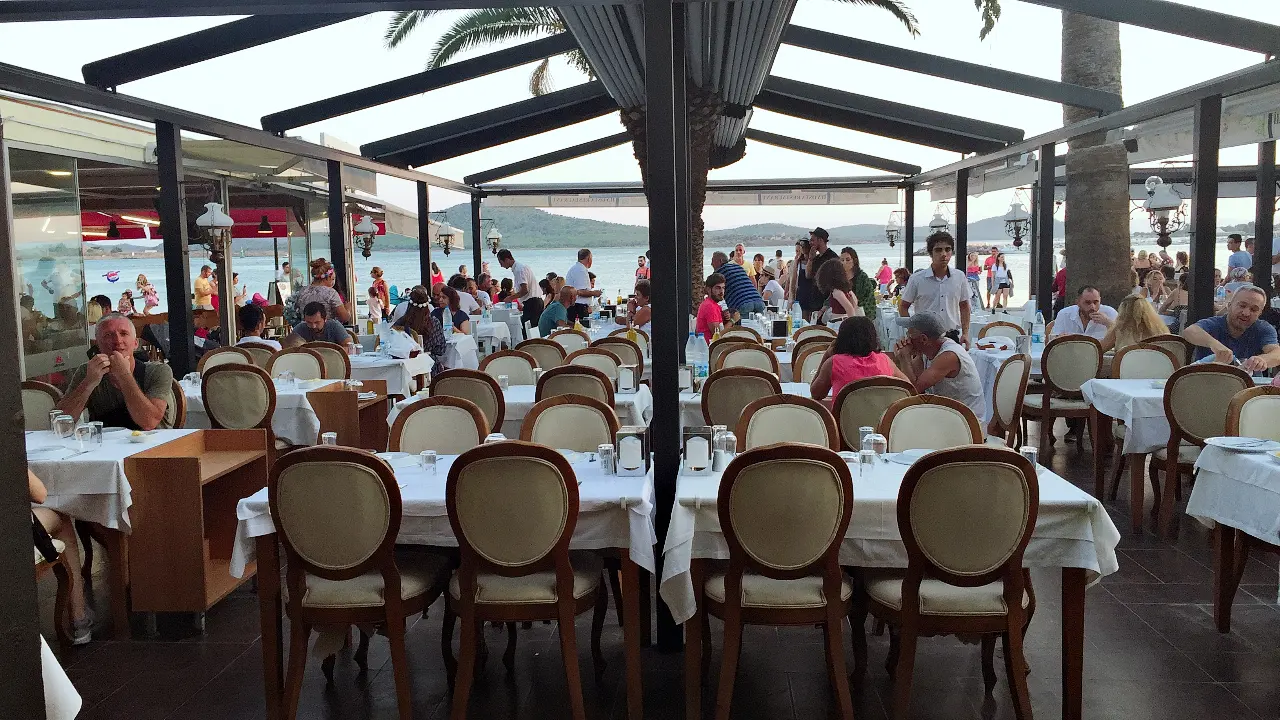 ilyosta restorant fotoğraf 1
