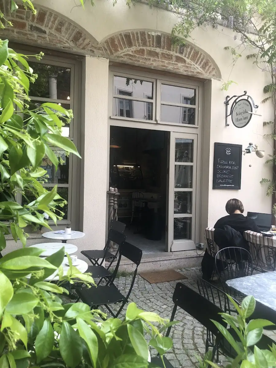 Küçük Han'ım Cafe Ayvalık fotoğraf 3